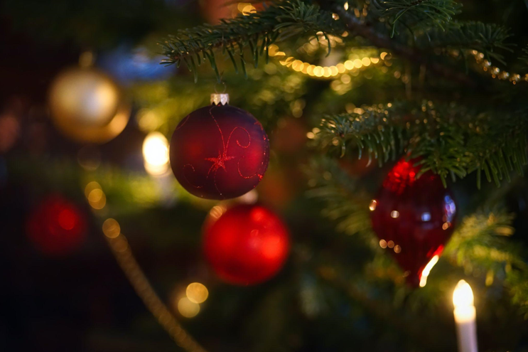 Spruce Up Your Holiday with the Best Type of Artificial Christmas Tree