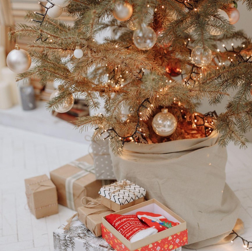 Why a Prelit Christmas Tree is a Holiday Must-Have
